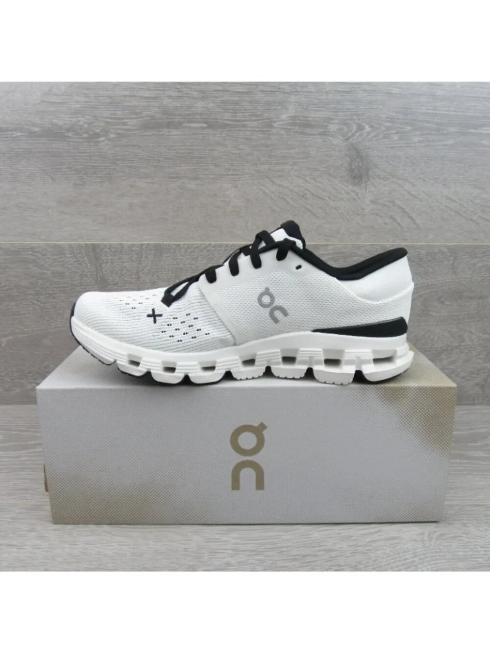 On Cloud X V4 Ivory Black Gym Running Shoes Women's Size 7.5 NEW